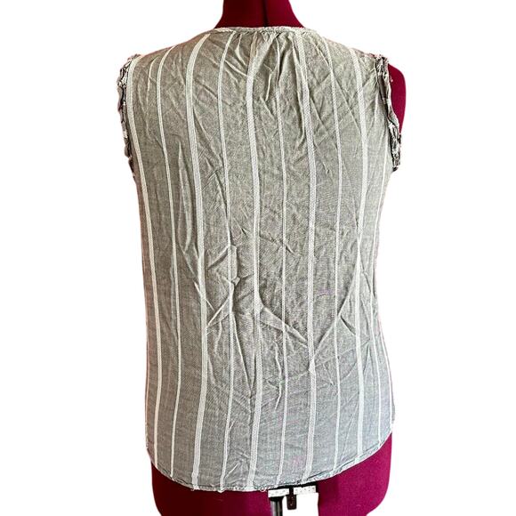Womens Top Size XL Grey Tank Ruffle Detail Striped Office Siren Business Casual - Picture 4 of 8